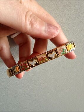 Italian Charm Bracelet | Tulips & Mother of Pearl Hearts | 18 Links